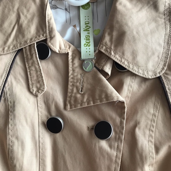 Soya & KYO Trench Coat - Picture 2 of 5